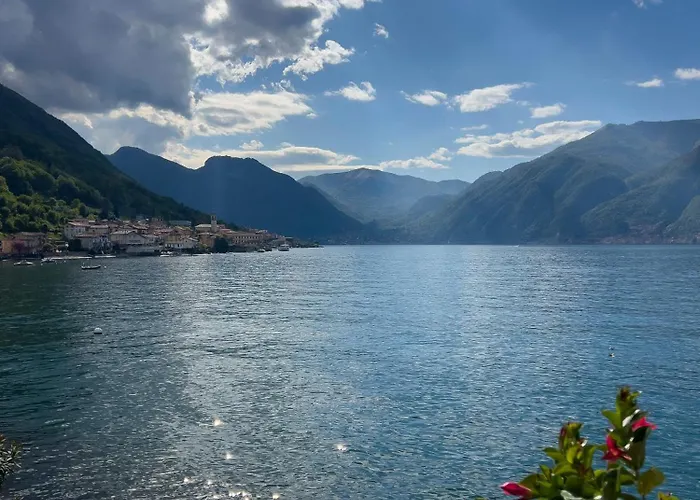 Try On With Balcony Lägenhet